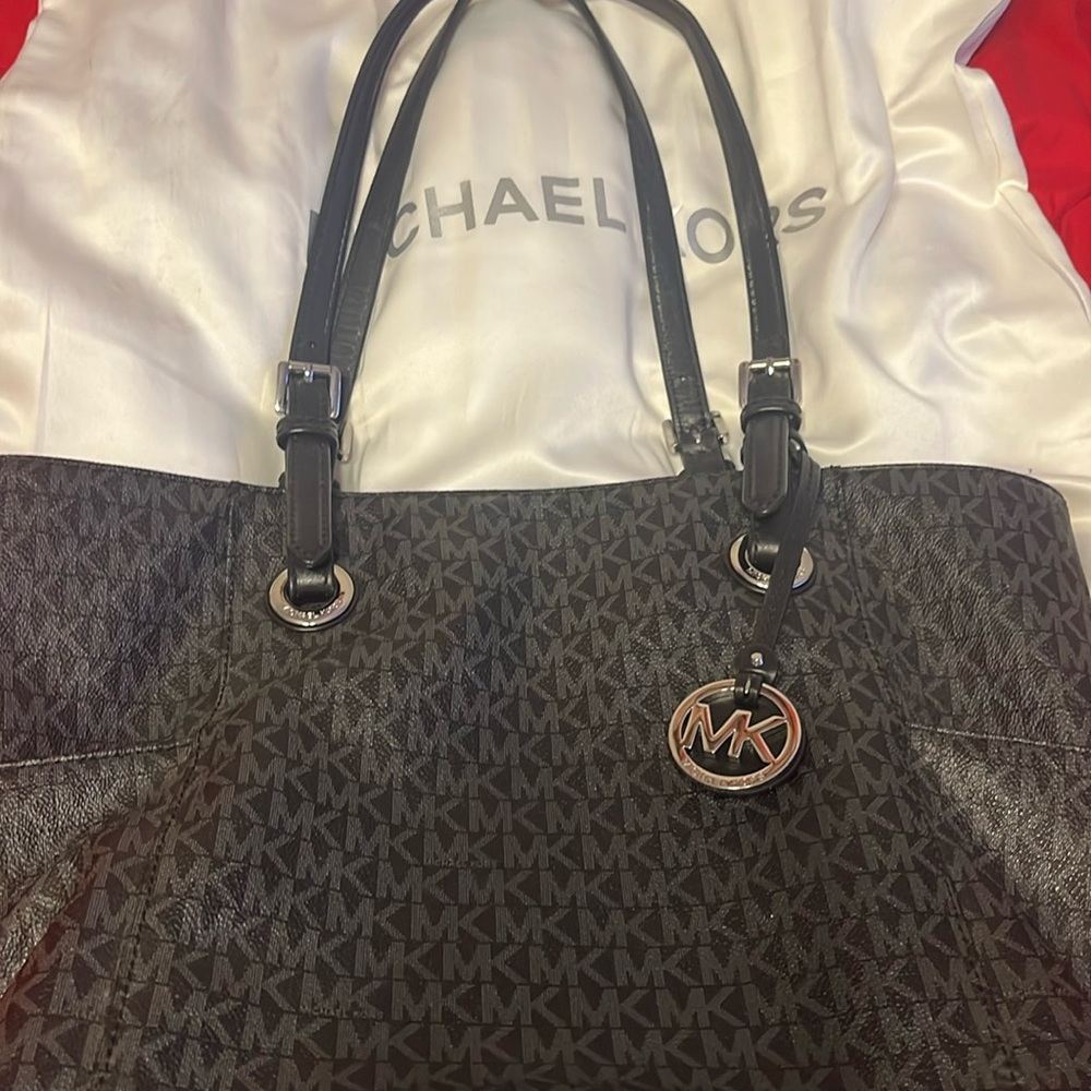 Micheal Kors large jet set tote bag